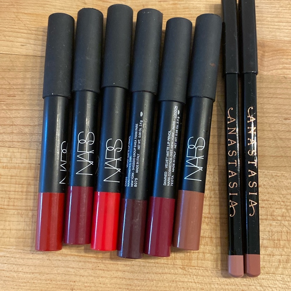 NARS velvet matte lip pencil and Anastasia Beverly Hills Lipliner